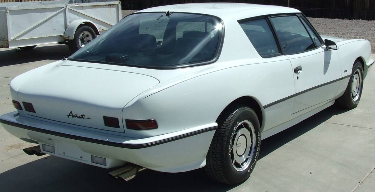Avanti-11-1988-white-14