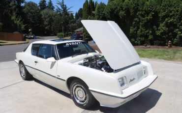 Avanti-11-1988-white