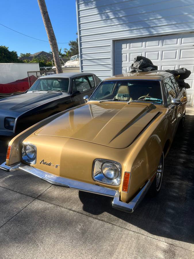 Avanti-ii-1979-custom-15