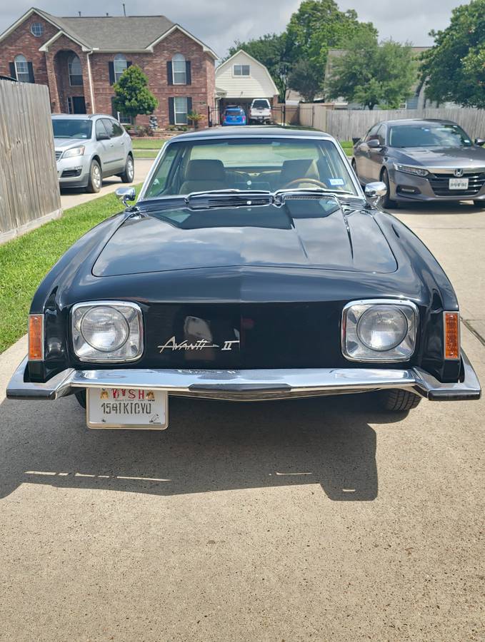 Avanti-ii-1982-black-3