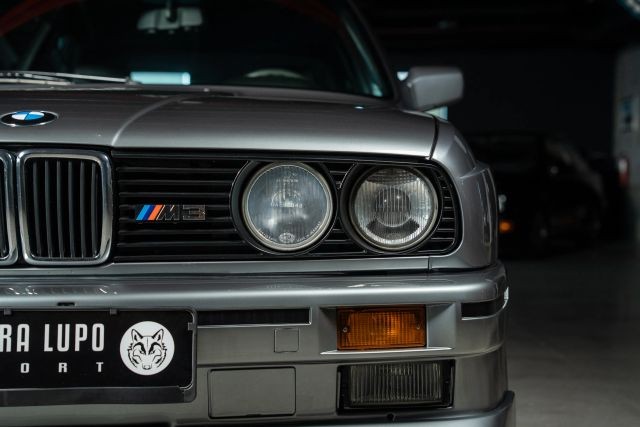 BMW-3-Series-1989-14