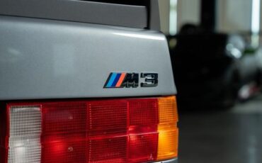 BMW-3-Series-1989-21