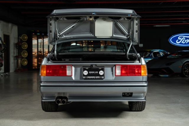 BMW-3-Series-1989-23