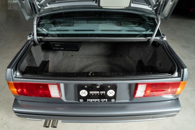 BMW-3-Series-1989-26