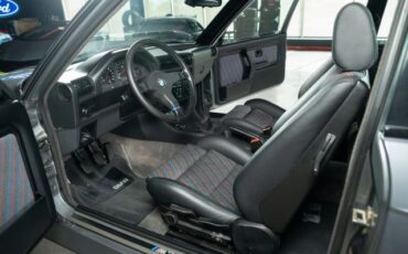 BMW-3-Series-1989-32