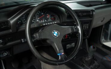 BMW-3-Series-1989-33