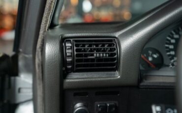 BMW-3-Series-1989-38