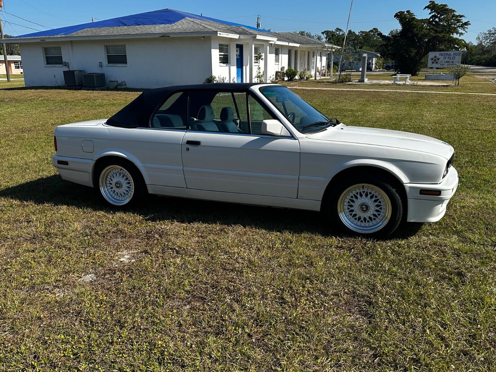 BMW-3-Series-1992-Convertible-2
