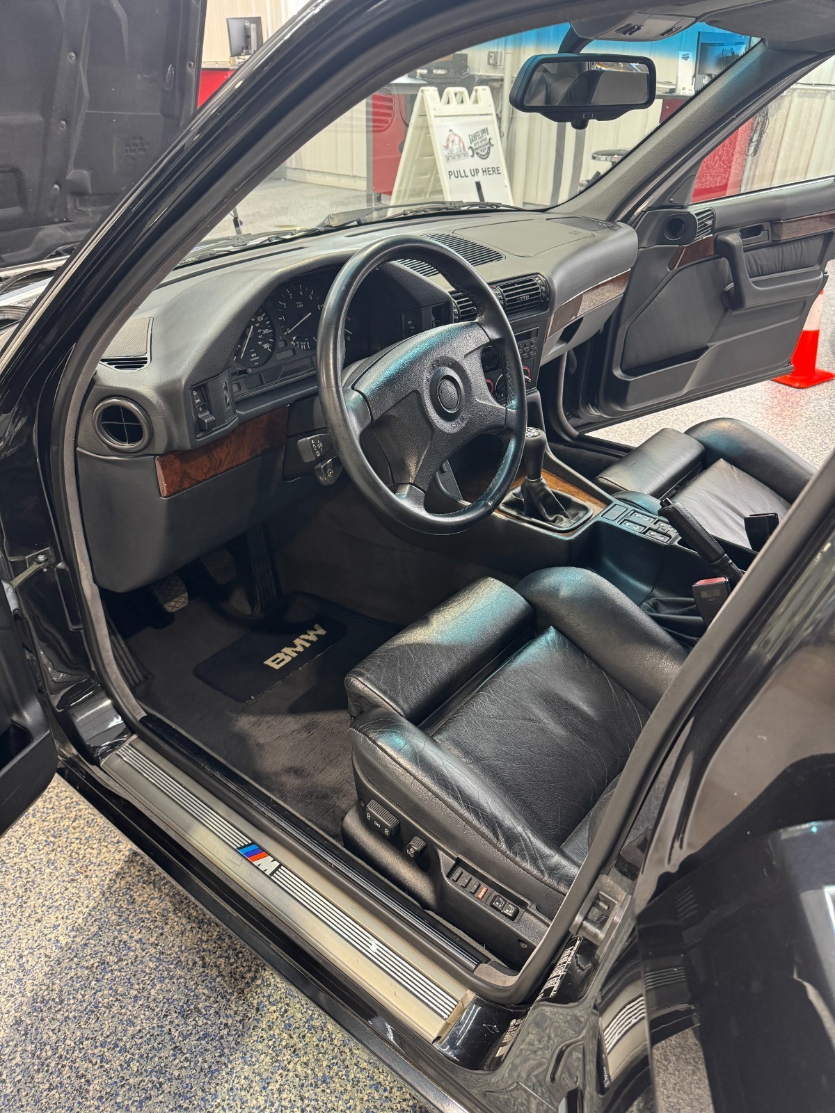 BMW-5-Series-1995-Sedan-26