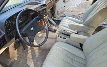 BMW-7-Series-1986-20
