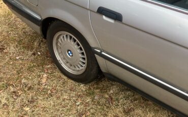 BMW-7-Series-1990-7