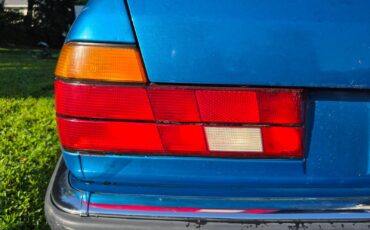 BMW-7-Series-1994-Sedan-10