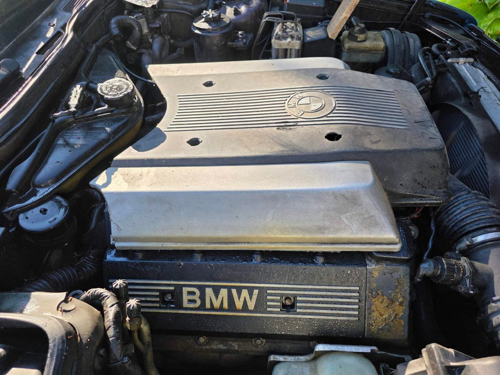 BMW-7-Series-1994-Sedan-2