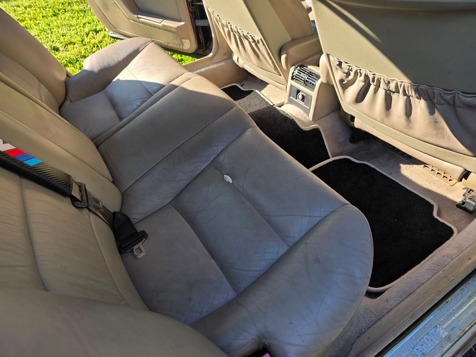 BMW-7-Series-1994-Sedan-26