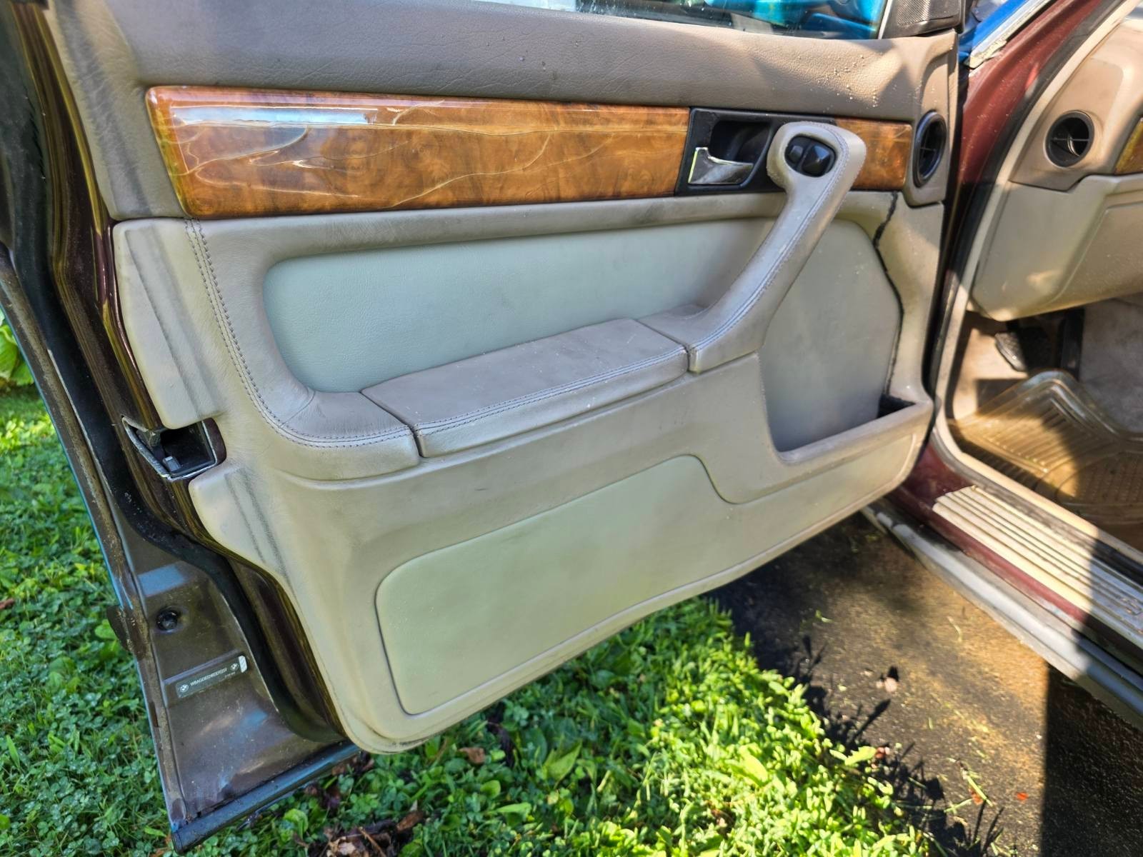 BMW-7-Series-1994-Sedan-31
