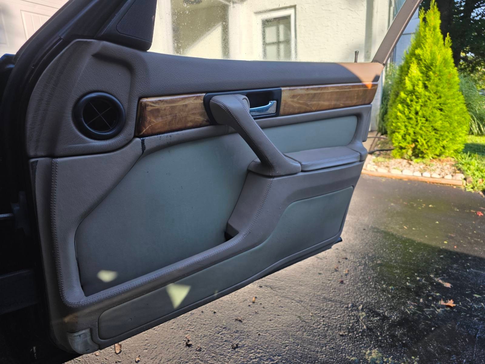 BMW-7-Series-1994-Sedan-34