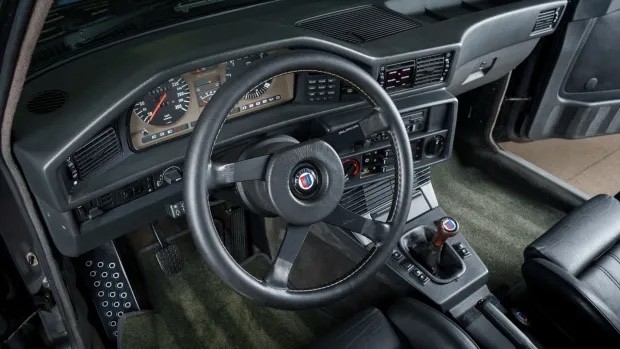 BMW-B7-Turbo-S-1988-4