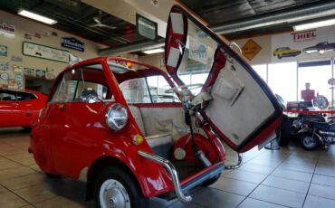 BMW-Isetta-1957-Classic-Car-30