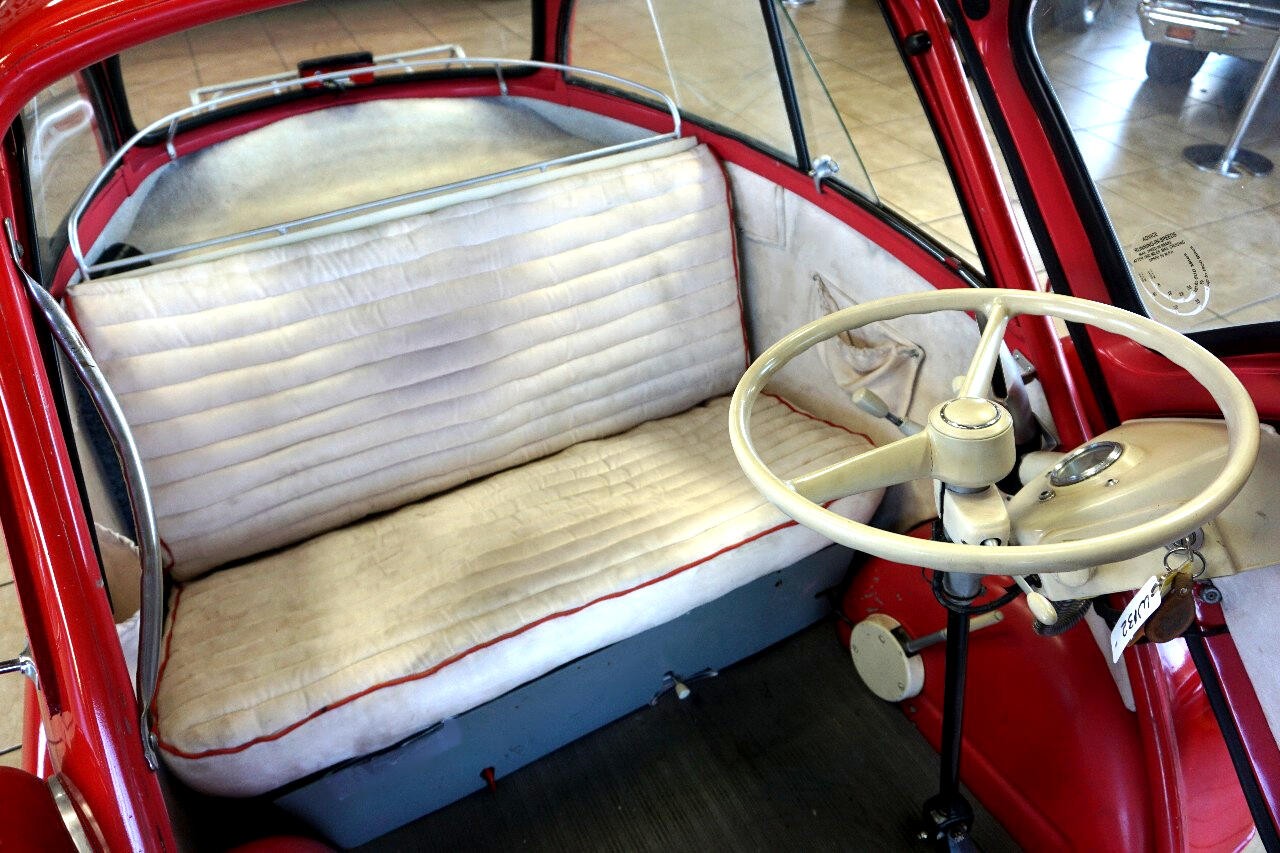 BMW-Isetta-1957-Classic-Car-31