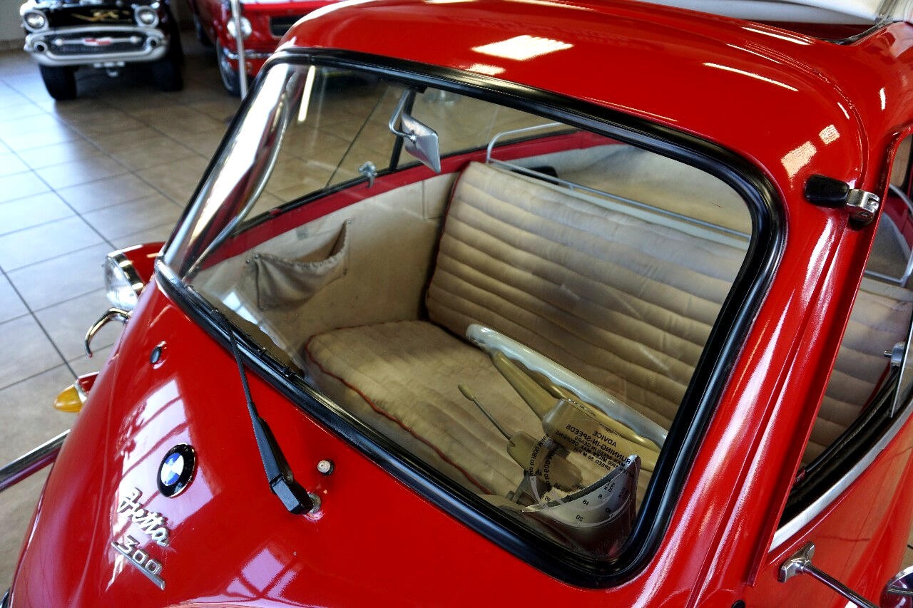 BMW-Isetta-1957-Classic-Car-37