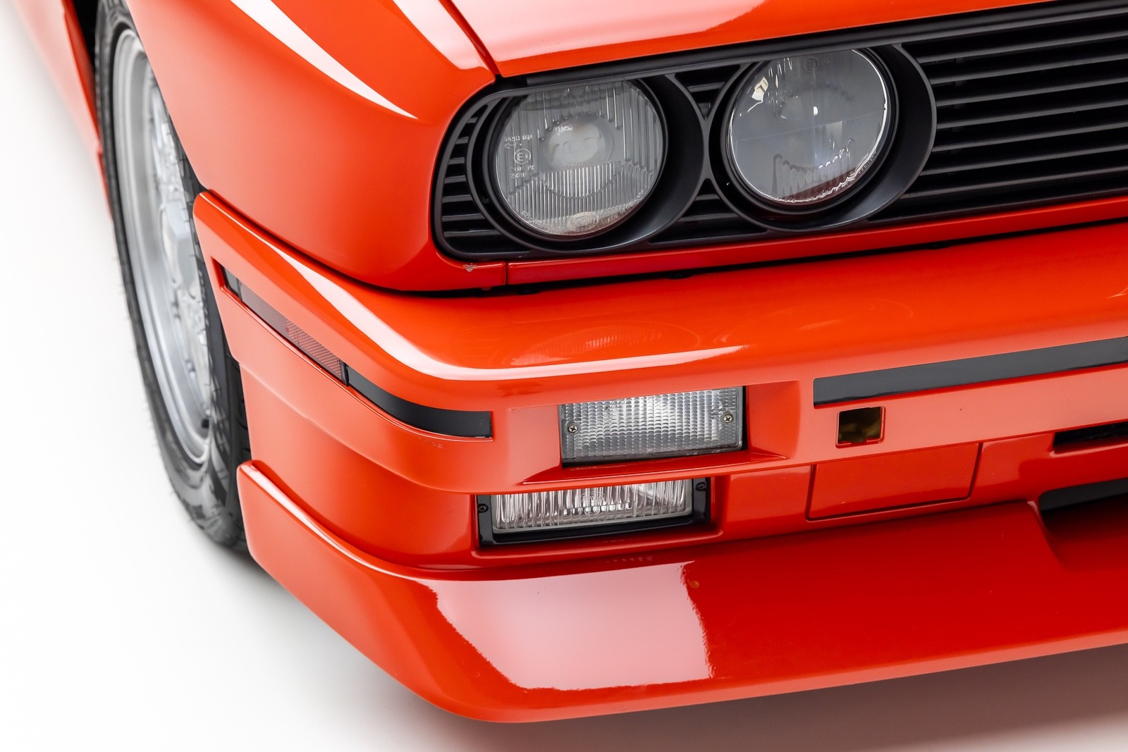 BMW-M3-1988-Coupe-13