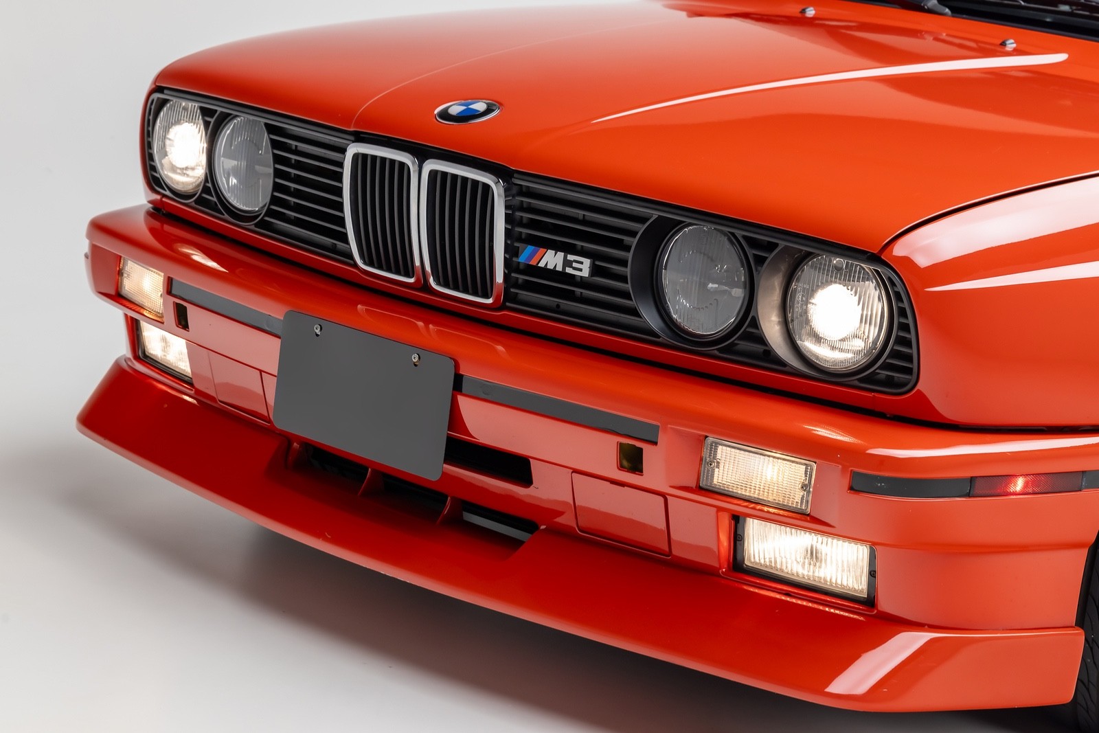 BMW-M3-1988-Coupe-15