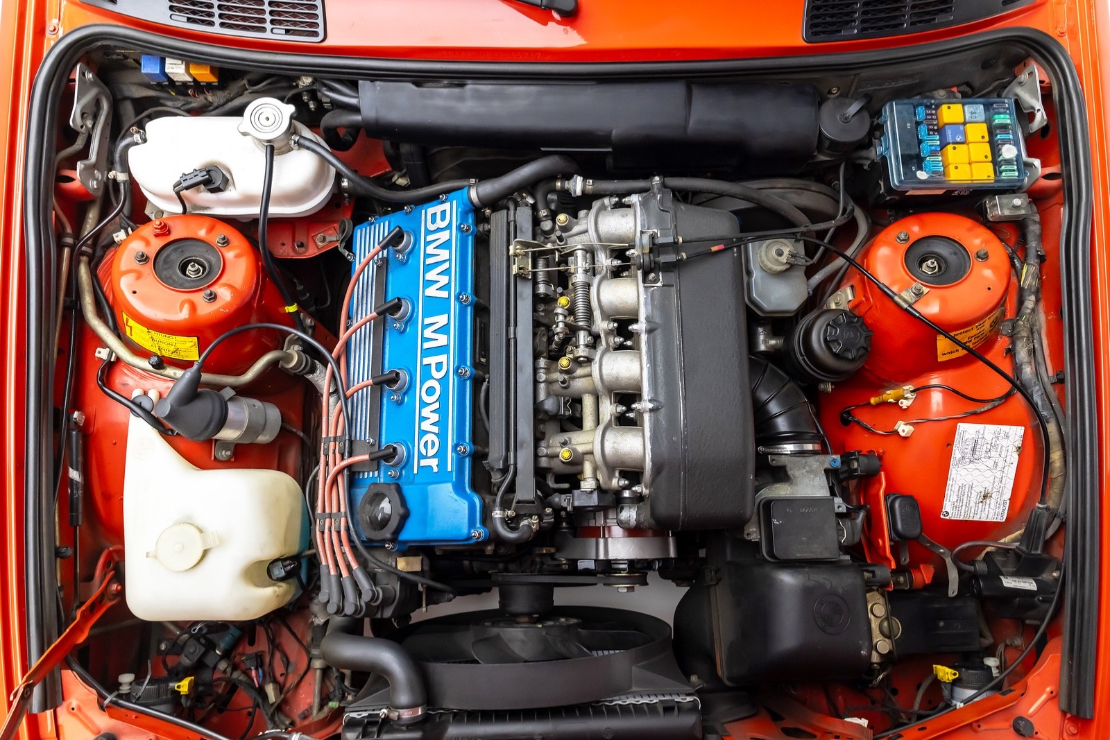 BMW-M3-1988-Coupe-19