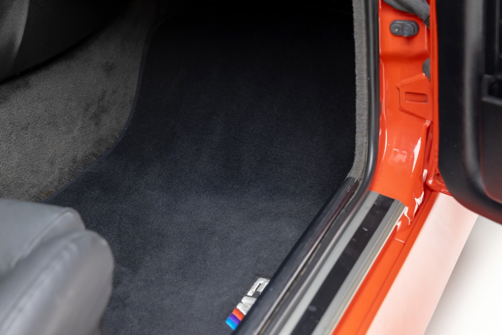 BMW-M3-1988-Coupe-24