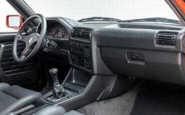 BMW-M3-1988-Coupe-25