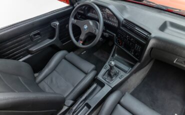 BMW-M3-1988-Coupe-26