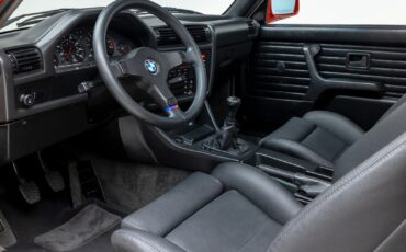 BMW-M3-1988-Coupe-28