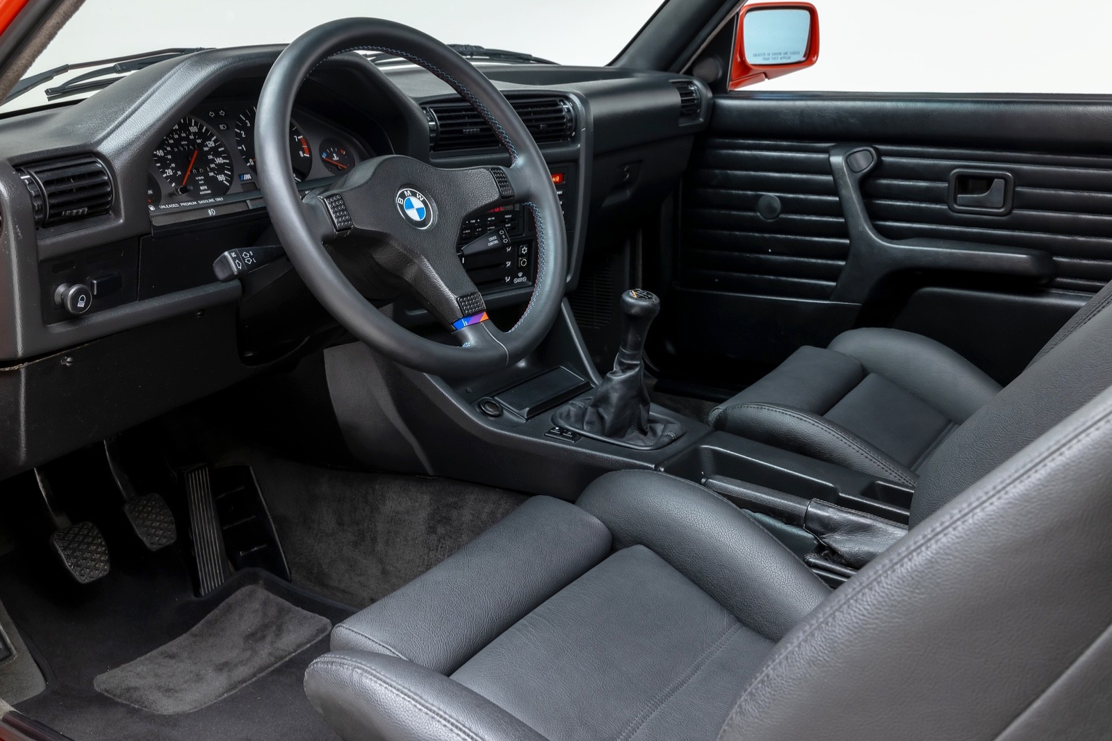 BMW-M3-1988-Coupe-28