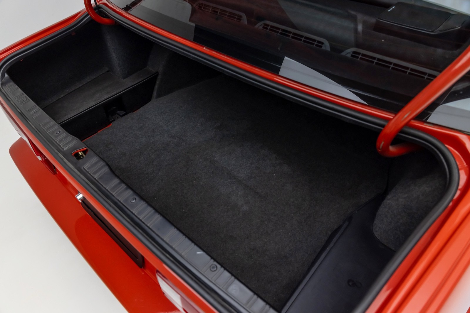 BMW-M3-1988-Coupe-30