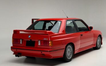 BMW-M3-1988-Coupe-36