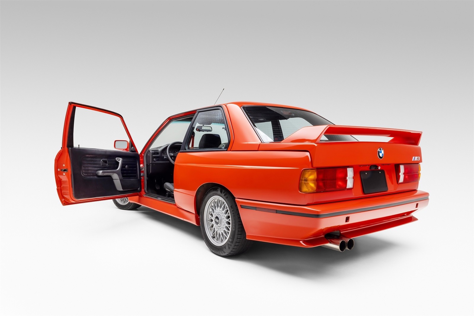 BMW-M3-1988-Coupe-5