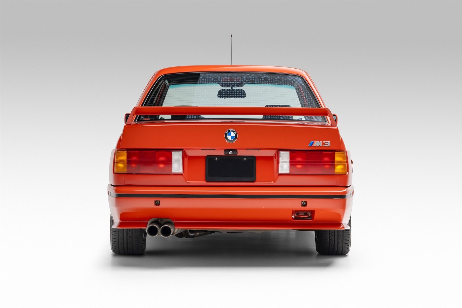 BMW-M3-1988-Coupe-7