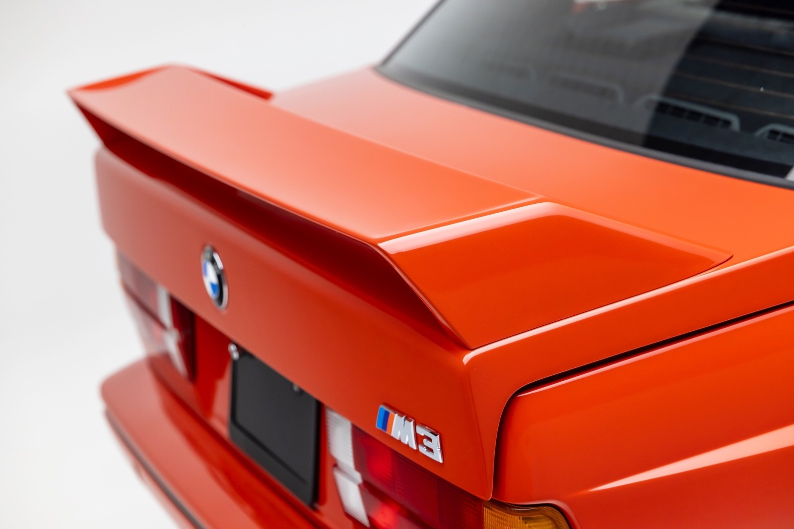 BMW-M3-1988-Coupe-8