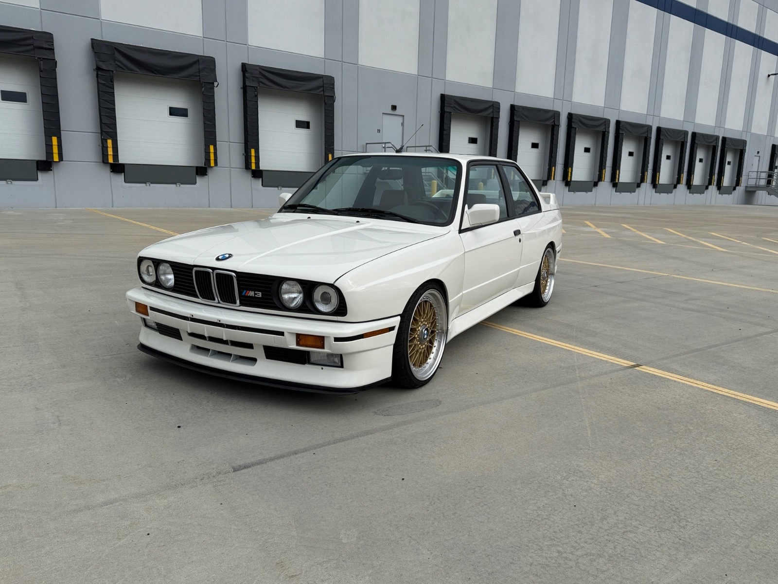 BMW-M3-1988-Sedan-1