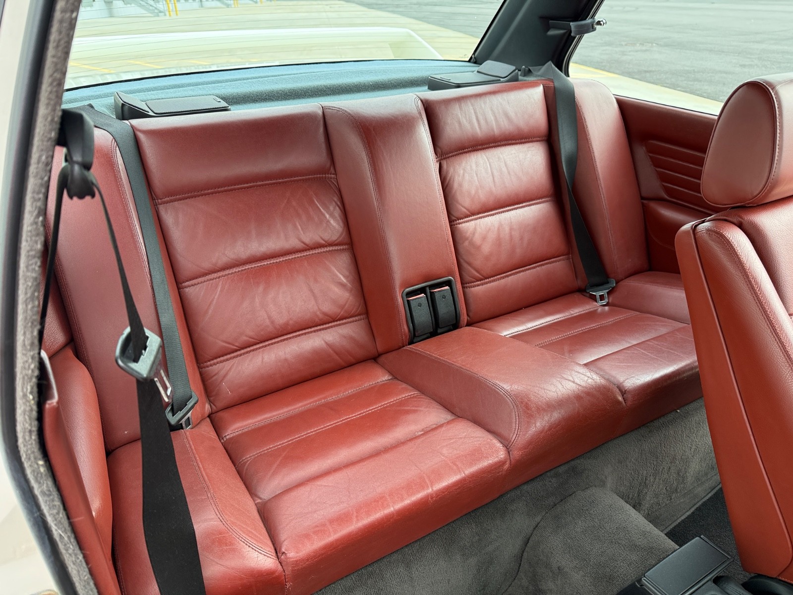 BMW-M3-1988-Sedan-12