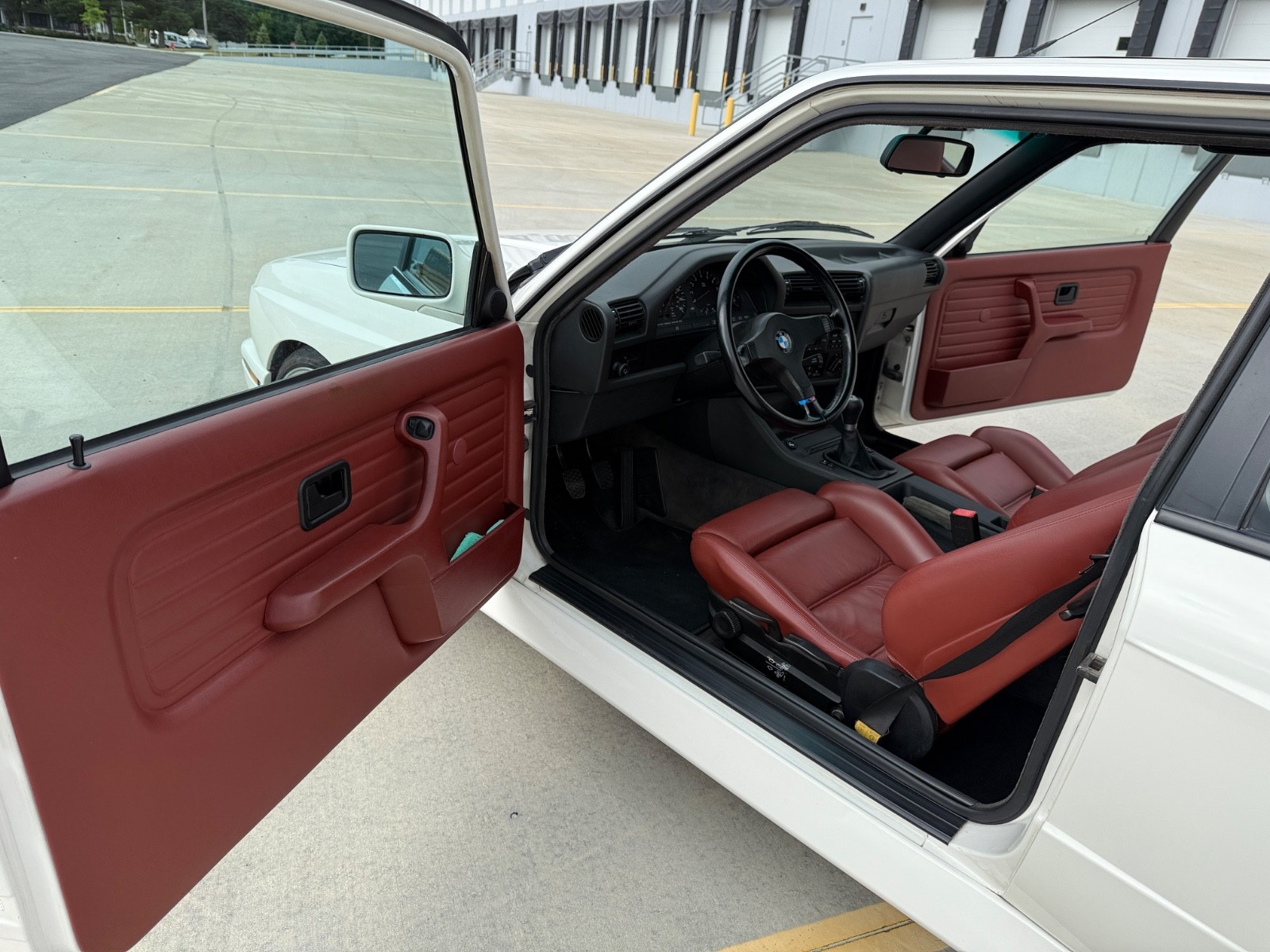 BMW-M3-1988-Sedan-15