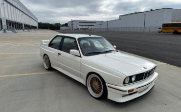 BMW-M3-1988-Sedan-2