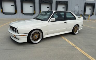 BMW-M3-1988-Sedan-20