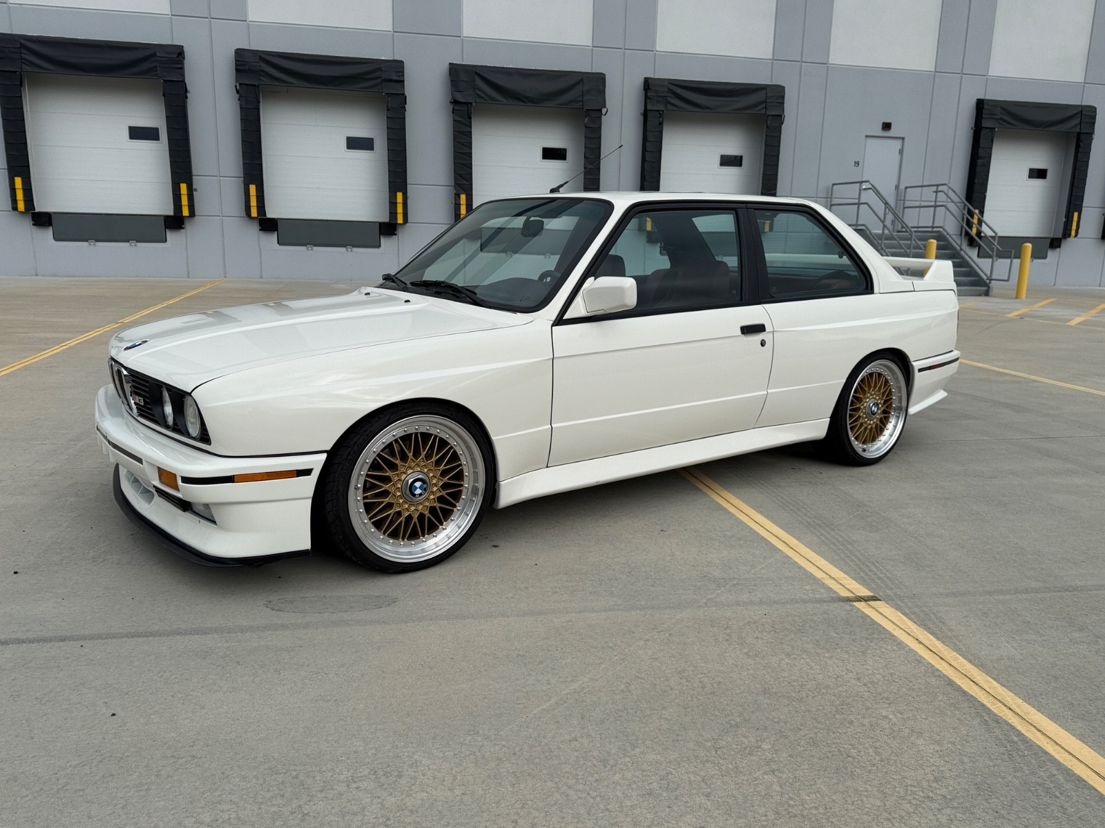 BMW-M3-1988-Sedan-20