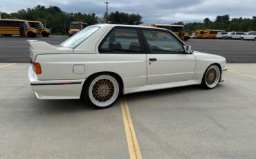 BMW-M3-1988-Sedan-5