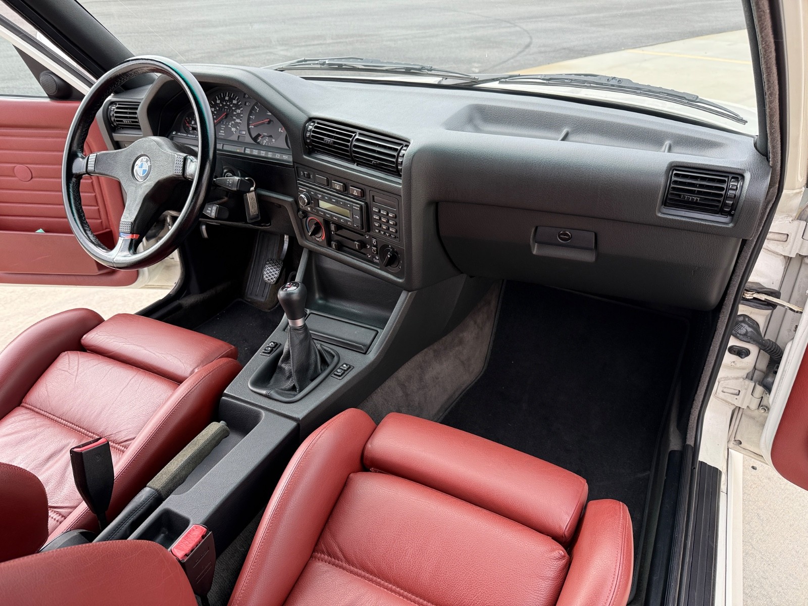 BMW-M3-1988-Sedan-8