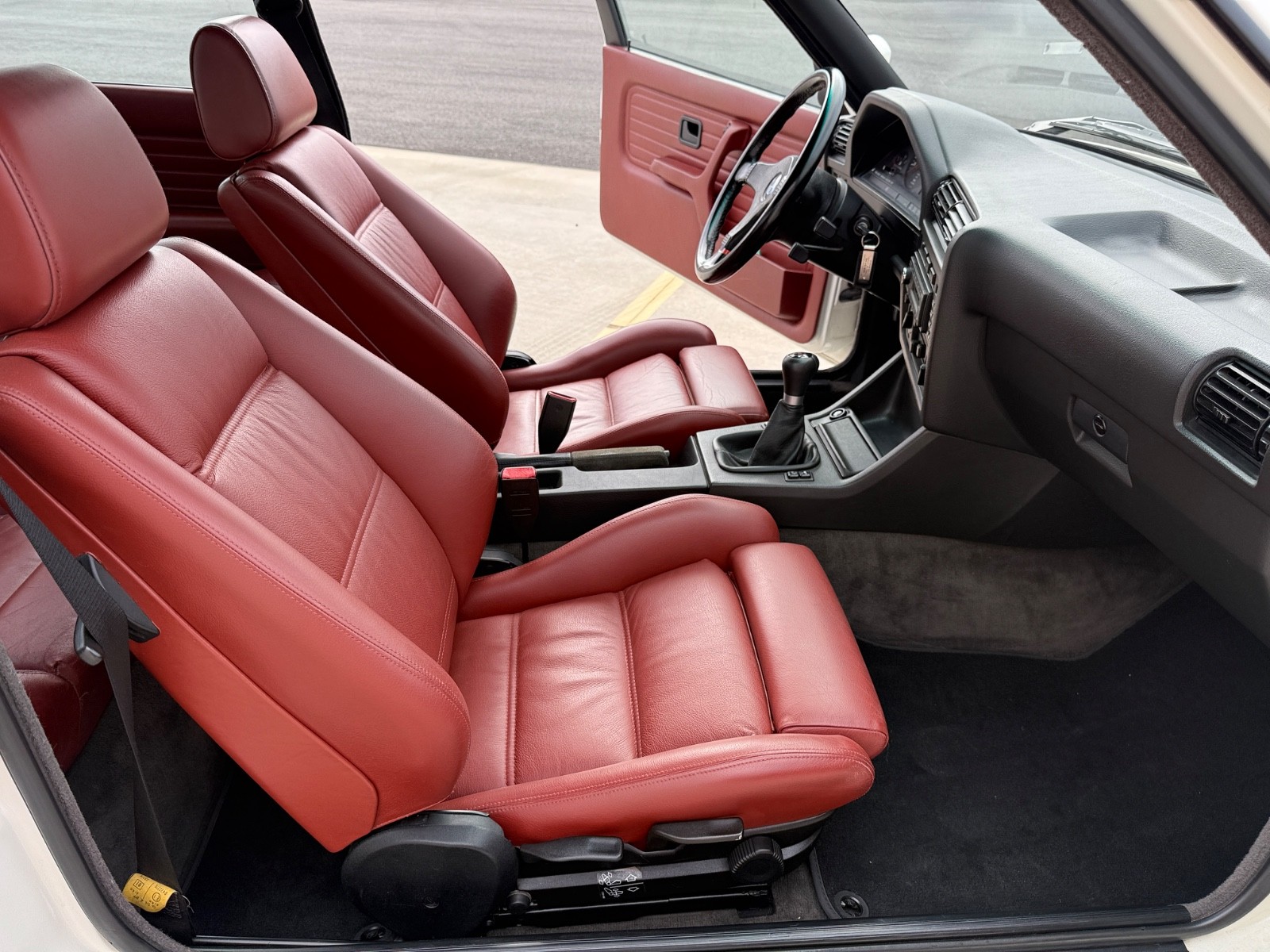 BMW-M3-1988-Sedan-9