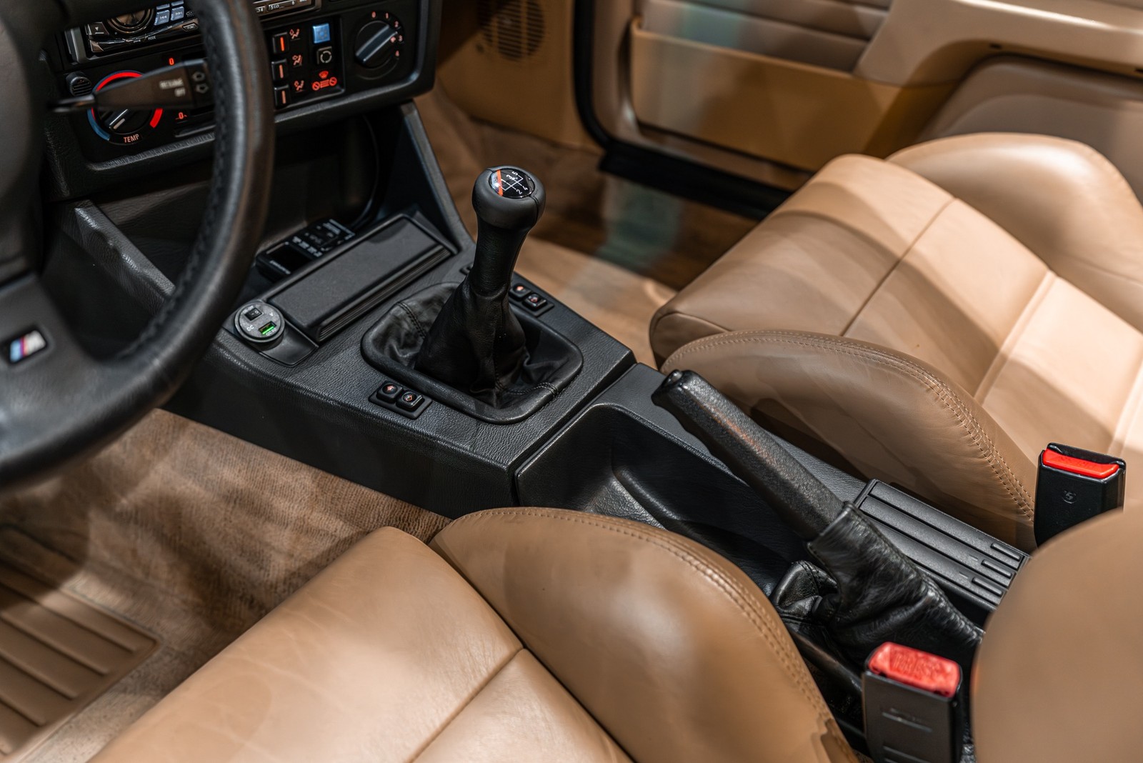 BMW-M3-1990-Coupe-15