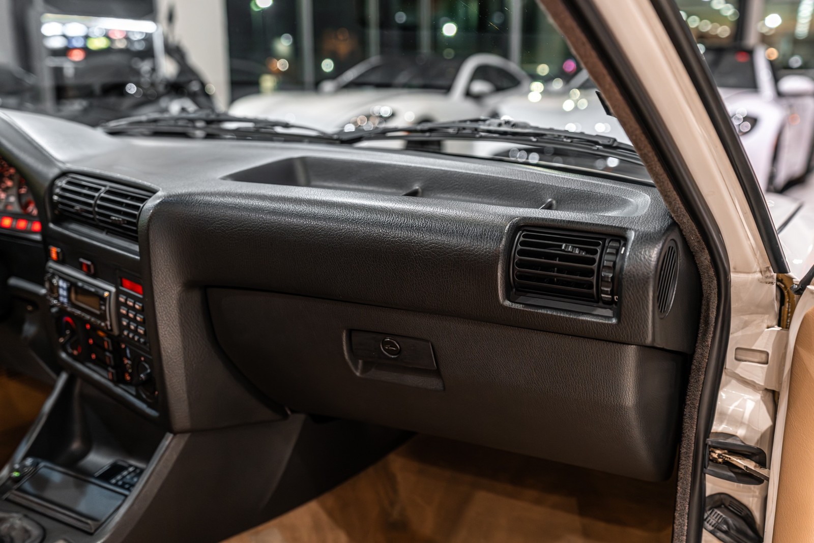 BMW-M3-1990-Coupe-21