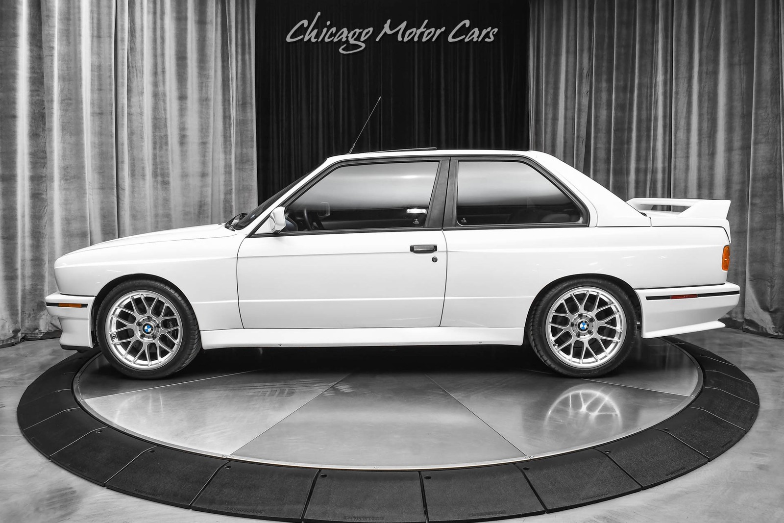 BMW-M3-1990-Coupe-28