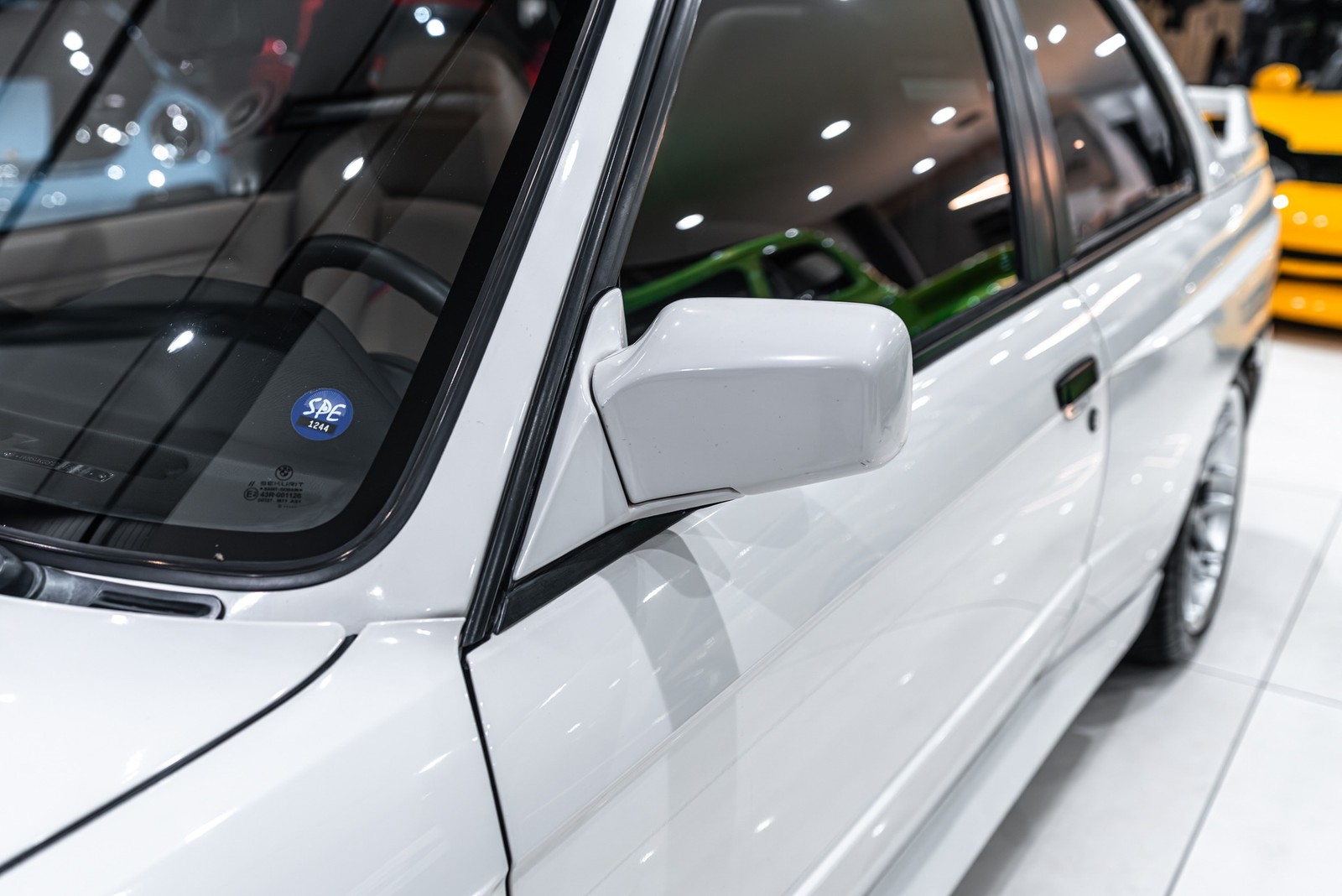 BMW-M3-1990-Coupe-32